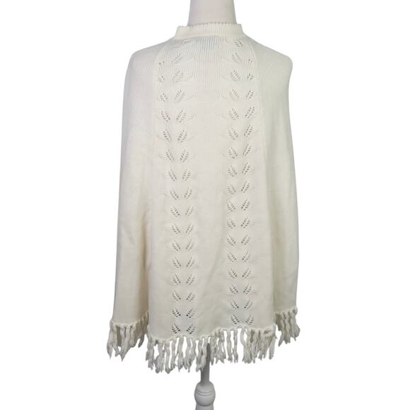 Vintage 60s Sweater Bee by Banff Cream Acrylic Knit Cape Poncho Sweater - Picture 4 of 7
